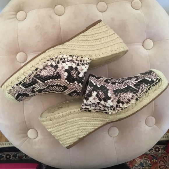 Vince Camuto Leather Python Snakeskin Print Espadrille Heeled Mules Brand New - Picture 3 of 9